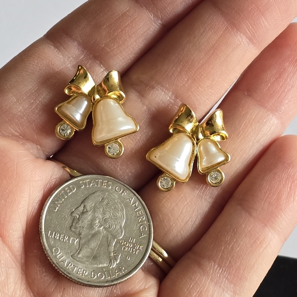 Vintage bell earrings gold tone bow pearlized pearlcore - Picture 8 of 10